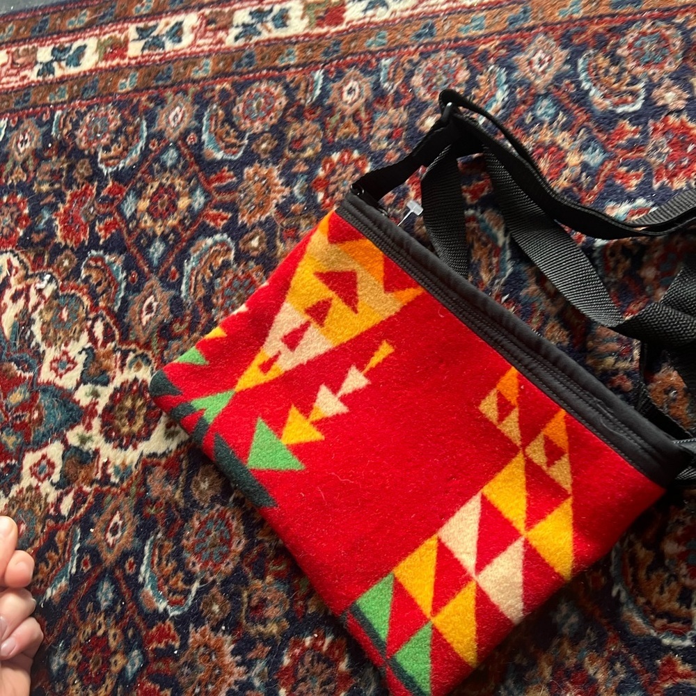 Elmer Thompson Native Design Crossbody Pouch - Picture 4 of 5